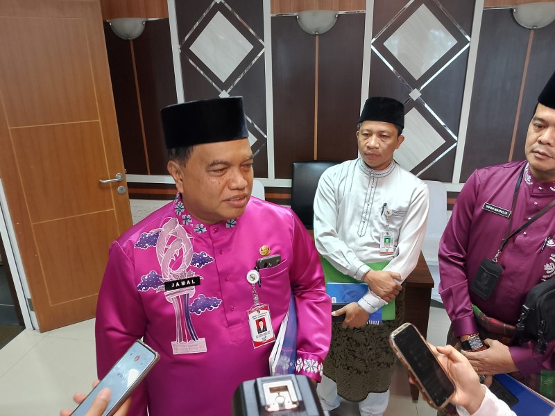 Disdik Tegaskan Tidak Ada Kewajiban Beli Baju Seragam di Sekolah