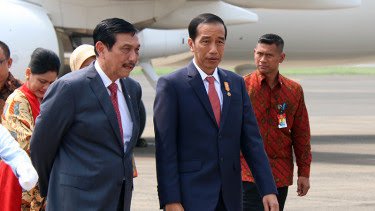 Jokowi Pilih PSBB, Luhut: Presiden Jernih Melihat, Kalau Lockdown Ekonomi Mati!