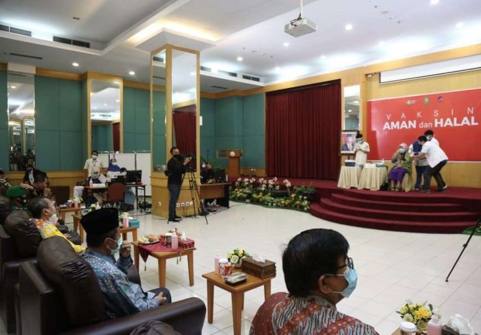 Gubri Hadiri Pelaksanaan Vaksinasi Covid-19 Tahap ke-2