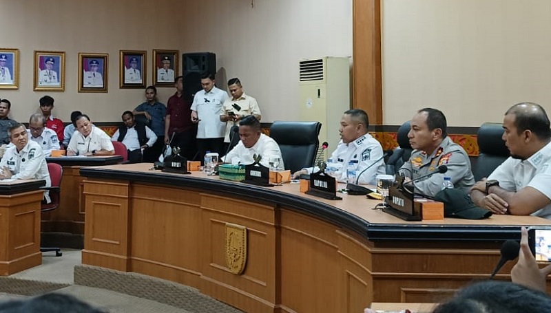 KEREN! Aksi Simpatik Kapolda Riau Serukan Warga Yang Mukim di  TNTN untuk Adil Terhadap Tumbuhan dan Gajah...