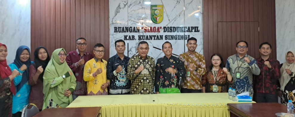 Dukcapil Kuansing Perkuat Layanan Adminduk Melalui Kolaborasi dengan Pengadilan Negeri