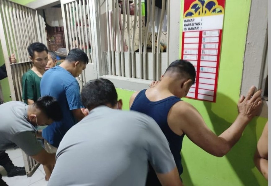 Lapas Pekanbaru Razia Kamar Warga Binaan