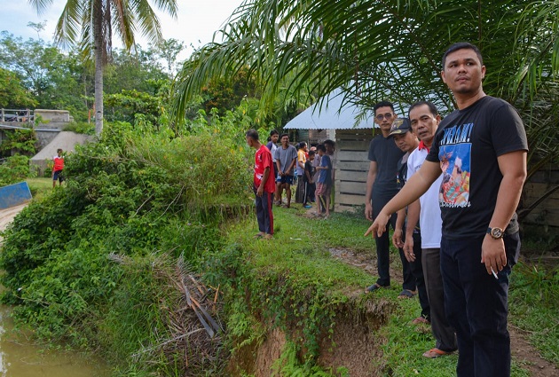 Ketua DPRD Kuansing Tinjau  Lokasi Abrasi  di Tepian Sungai Batang Pangean