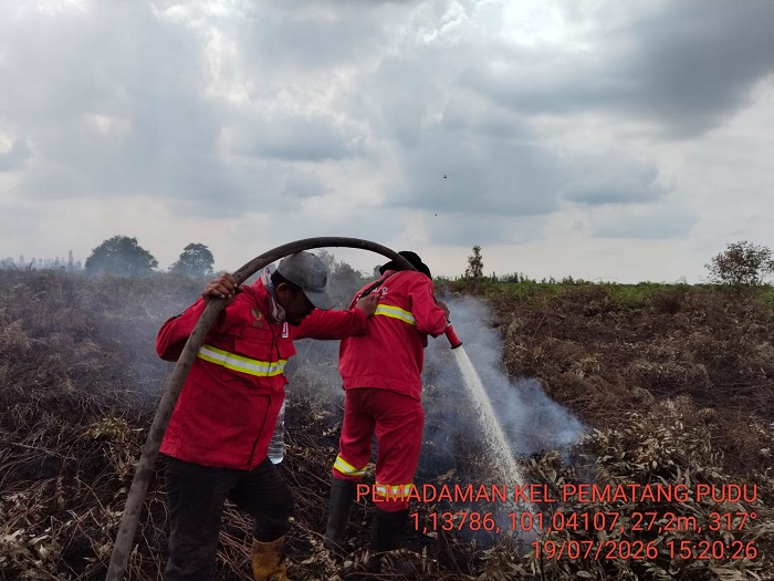 Manggala Agni Fokus Pemadaman Karhutla di Pematang Pudu Bengkalis