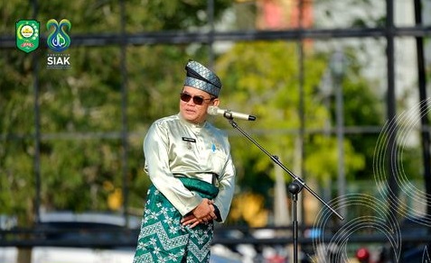 Pjs Bupati Siak Indra Pimpin Apel Bersama di Halaman Kantor Bupati Siak