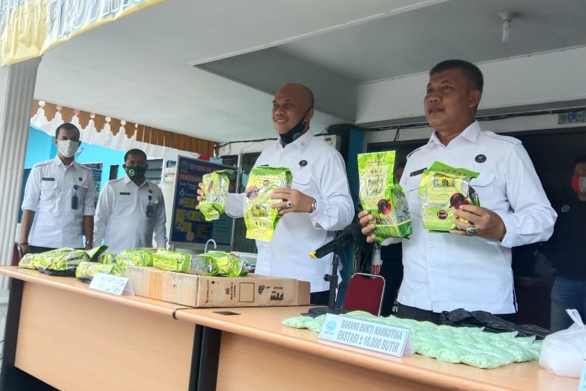 BNNP Riau Gagalkan Peredaran 20 Kg Sabu dan 10.000 Butir Ekstasi