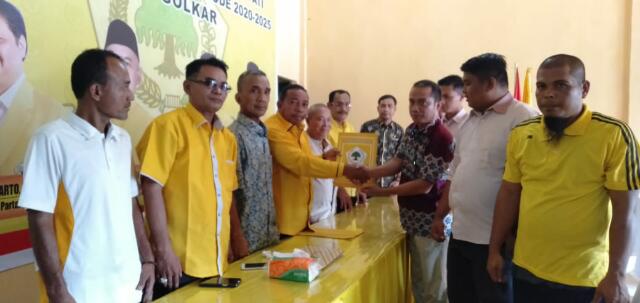 Relawan Murnis Mansyur Ambil Formulir Penjaringan Kepala Daerah di Partai Golkar Rohul