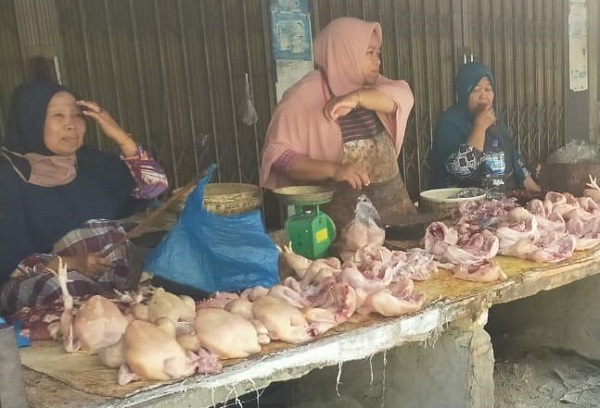 Dua Hari Setelah Idul Adha, Harga Daging dan Ayam Potong di Pekanbaru  Turun Drastis