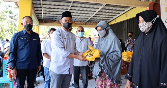 BUMN di Riau Distribusikan 1,4 Ton Minyak Goreng Murah