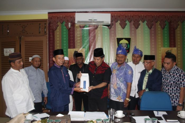 Pengurus Keluarga Pacitan Riau Silaturahmi ke LAMR