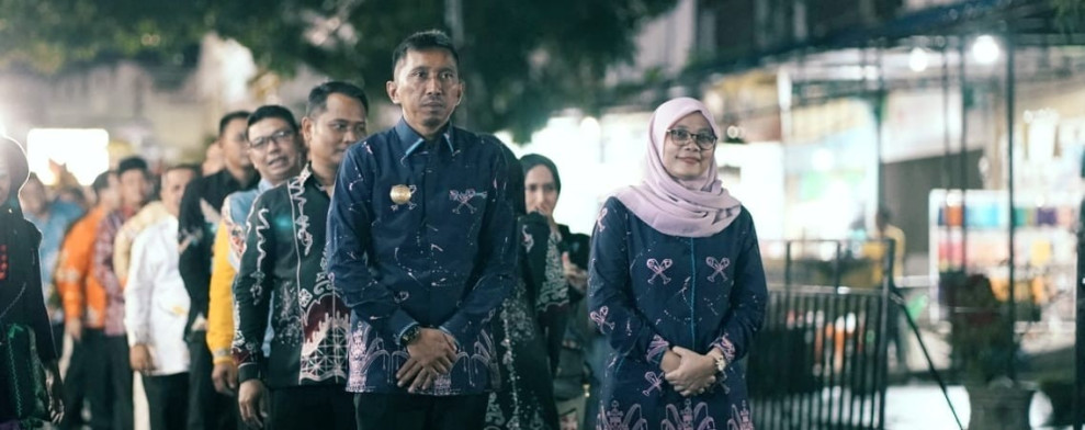 Pjs Bupati Kuansing Buka Car Free Night, Batik Kuansing Carnival