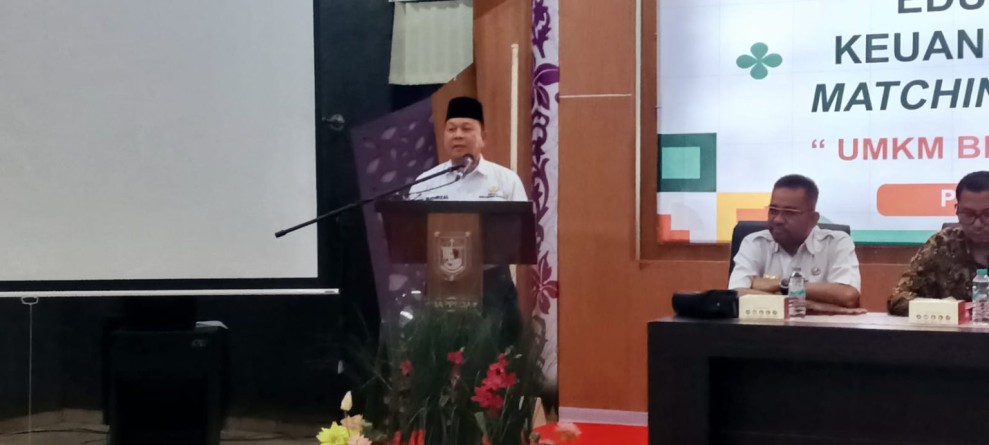 Asisten II Buka Kegiatan Edukasi dan Business Matching UMKM oleh OJK di Pelalawan