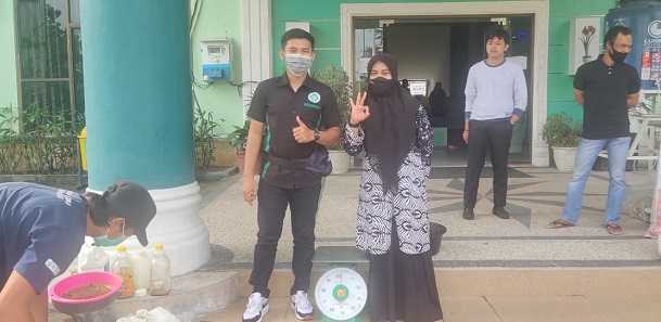 Menabung Minyak Bekas di Bank Jelantah Pekanbaru