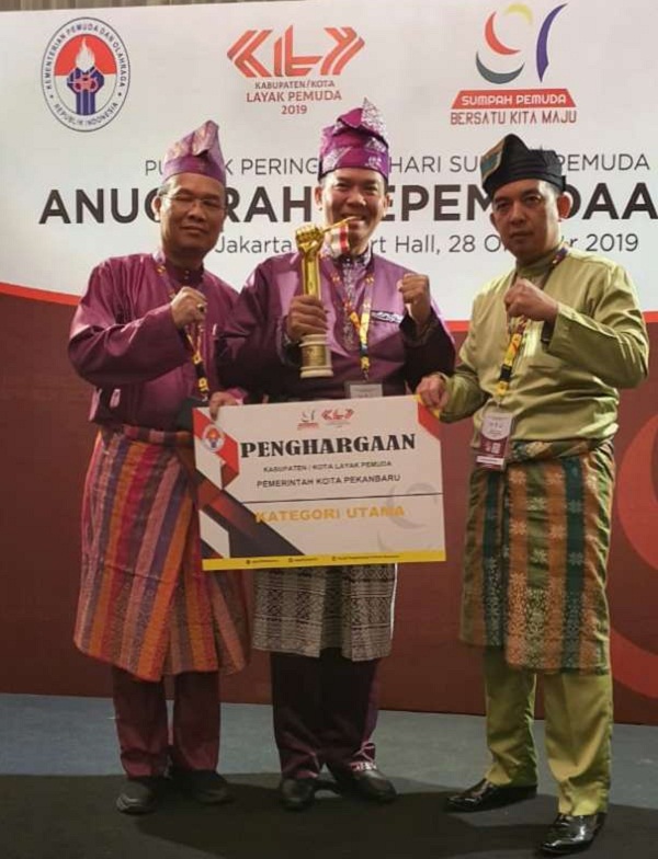 Terima Penghargaan, Pekanbaru Kota Layak Pemuda Nilai Tertinggi di Indonesia