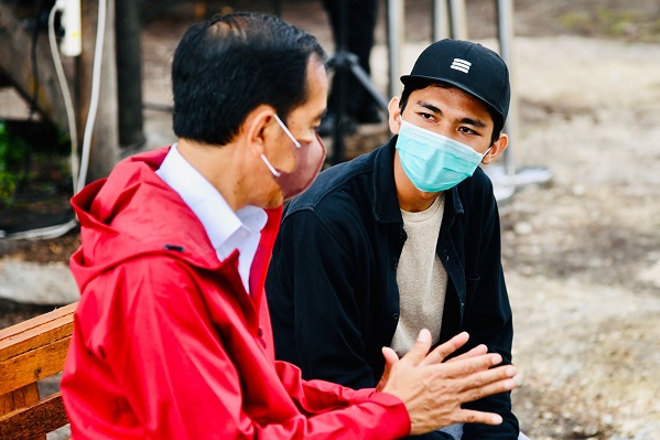 Pemuda Bengkalis Minta Bantuan Beasiswa Kursus Ekspor, Jokowi Langsung Rekomendasikan Tempat dan Minta Ajudan Siapkan Tiket