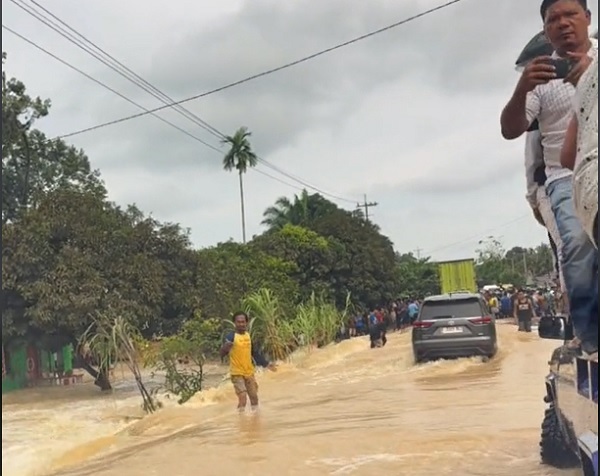 TETAP WASPADA! Jalan Lintas Timur Sumatera di Ukui Ini Banjir Parah Beberapa Hari Lalu