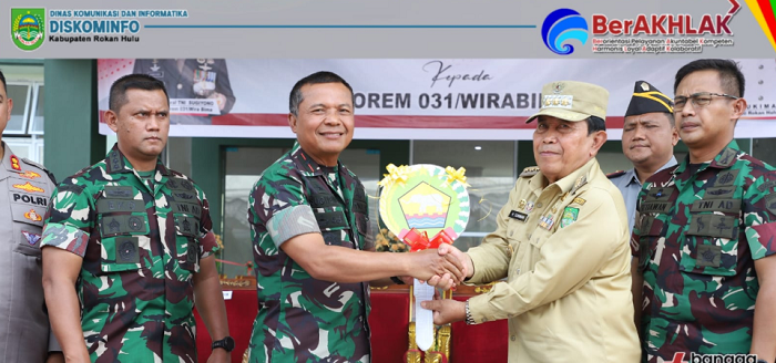 Sukiman Serahkan Gedung Makodim Pada Danrem Wirabima