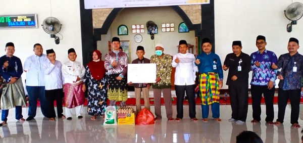Baznas Siak Distribusikan Zakat Tahap III di Lubuk Dalam