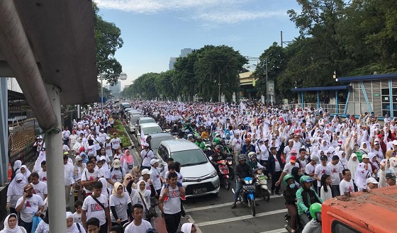 LUAR BIASA...Puluhan Ribu Warga Jakarta Jalan Sehat Bersama Prabowo dan Anies Baswedan  Pagi Tadi