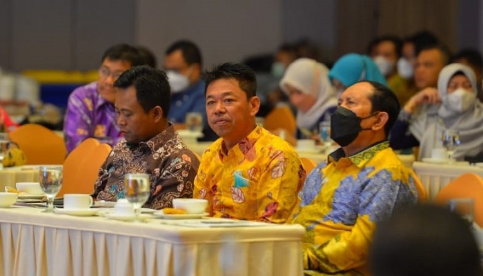 Bupati Rohil Hadiri Rapat Koordinasi Gubernur se Sumatera di Pekanbaru