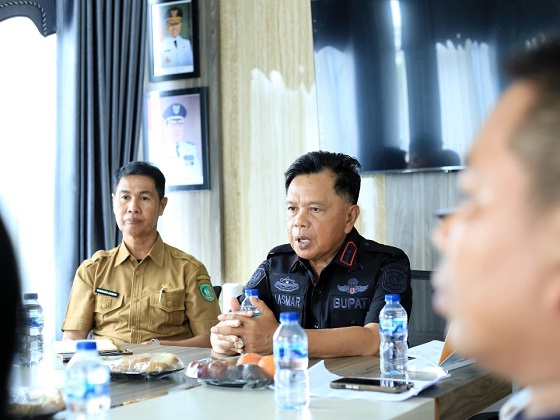 Bupati Asmar Siap Evaluasi Tarif Angkut Buruh, Dorong Solusi Bersama Pengusaha
