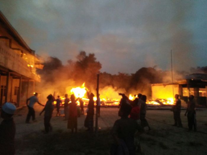 KEBAKARANNN...Subuh Tadi, 7 Unit Bangunan Ponpes Daarul Quran di Rohul Ludes Terbakar