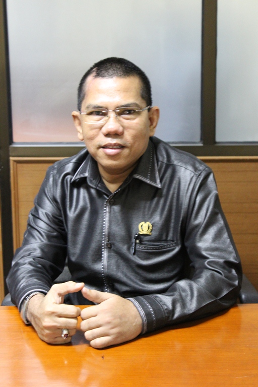 Dewan Minta Perusahaan di Riau Bayar Pajak Alat Berat