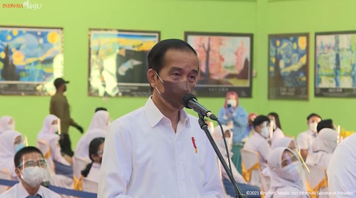 Ditanya Jokowi Stok Vaksin Lancar Tidak, Petugas Puskesmas Lampung: Kadang-kadang Agak Kurang, Pak...