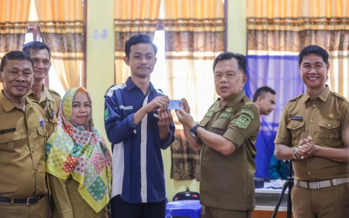 Disdukcapil Lakukan Perekaman E-KTP Pelajar di SMKN 1 Tebingtinggi