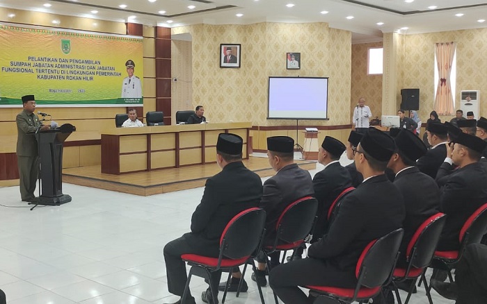 Sekda  Lantik Puluhan Pejabat Di Lingkungan Pemerintah Kabupaten Rokan Hilir