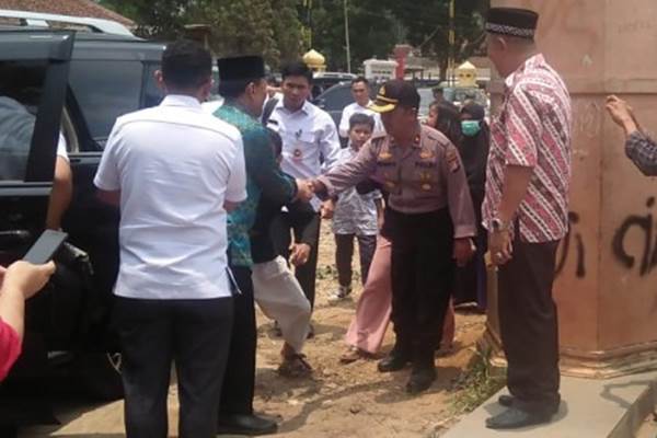 Ada yang Aneh, Ditusuk Wiranto Tak Langsung Berdarah di Video, Suryo Prabowo Jelaskan Alasannya