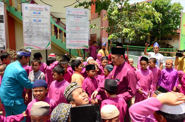 Gubri Hadiri Syukuran Pelantikan di Yayasan Al-Manar Pekanbaru