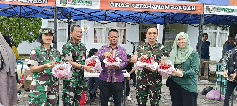 Gerakan pangan Murah di Lanud Roesmin Nurjadin, Pemko Sediakan Hampir  1/2 Ton Cabai Merah
