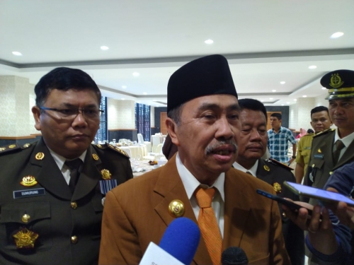 Antisipasi Karhutla 2020, Gubri Instruksikan Bupati dan Walikota se-Riau Segera Padamkan Api Begitu Muncul