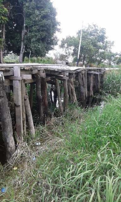 Hampir Ambruk dan Makan Korban Jiwa, Jembatan Kayu Sungai Buluh-Ransang Tak Kunjungi Diperbaiki