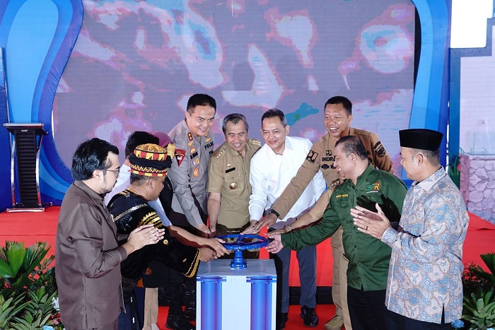 Gubernur dan Kapolda Putar Tuas, SPAM Pekanbaru-Kampar Resmi Beroperasi