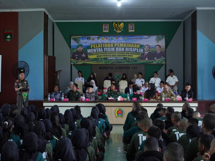 Asisten III Setda Kampar Hadiri Upacara Pembukaan PKKMB dan BINTALFISDIS Mahasiswa BPDP Tahun 2026