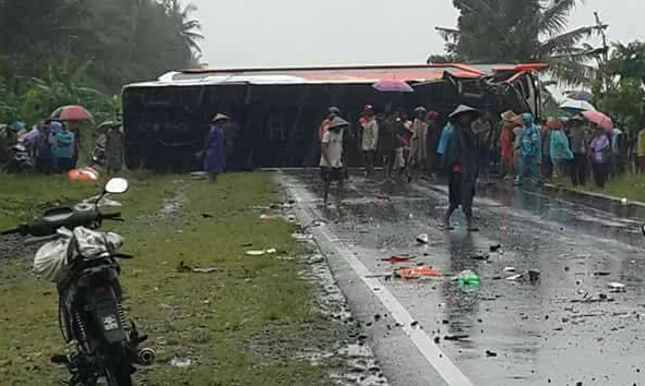 TRAGIS...Pergi Wisata, Bus Rombongan Siswa SD Malah Kecelakaan, 1 Meninggal, Puluhan Luka-luka