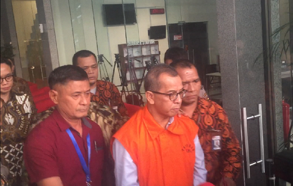 Mantan Dirut Garuda Indonesia Emirsyah Satar Ditahan KPK: Katanya Tanya Pak Luhut Ya...