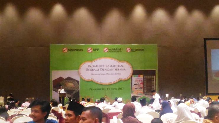 Buka Puasa Bersama Insan Pers di Pekanbaru, Sinar Mas Sumbangkan 1.000 Mushaf Alquran