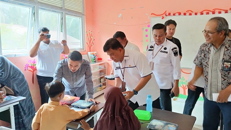 Pekanbaru Sudah Siap,  Pemko Hanya Tunggu Juknis Penerapan Makan Siang Bergizi Bagi Siswa