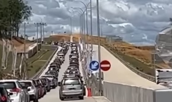 Macet dan Padat, H+2 Lebaran Tol Pekanbaru-Bangkinang Sempat Ditutup Satu Jam