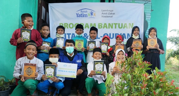 Rumah Yatim Berikan Bantuan Pendidikan Agama untuk MDTA Hubbul Khairiyah Riau