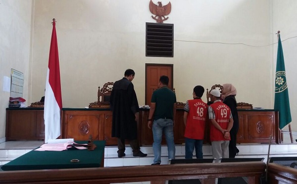 Bawa 2 Kg Ganja Kering, Dua Pemuda Jalani Persidangan di PN Rohil
