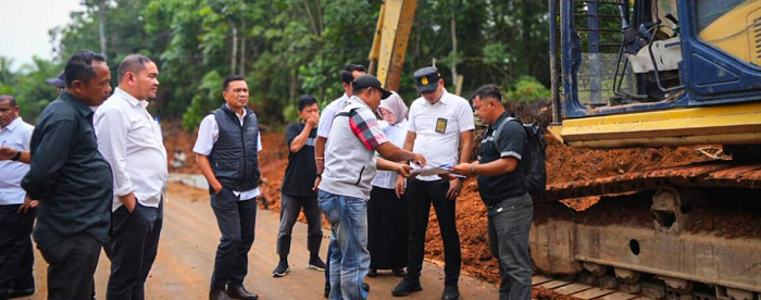 Kejari Kuantan Singingi Monitoring  Proyek Konstruksi Jalan Sentajo–Muara Langsat