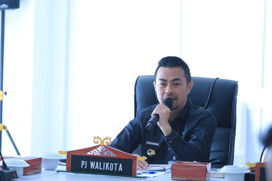 Pj Wali Kota Pekanbaru Persilahkan Lapor Oknum Pungli Iuran Sampah