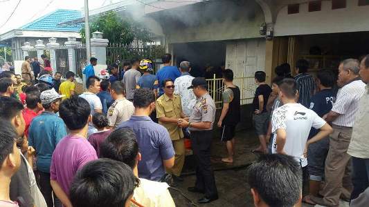 Diduga Akibat Lilin, Vihara Budha Sehati di Jalan Rintis Selatpanjang Terbakar