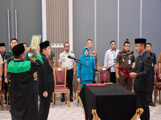 Bupati Kampar Ahmad Yuzar, S.Sos, MT Lantik Ardi Mardiansyah, S. STP, M. Si Sebagai Penjabat Sekretaris Daerah Kabupaten Kampar