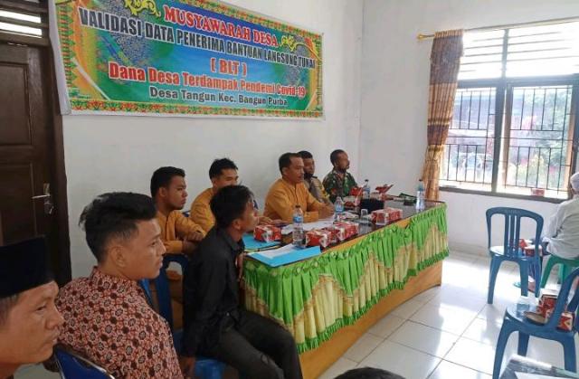 Pastikan Calon Penerima BLT DD-2020, Pemdes Tangun-Rohul Verifikasi Data