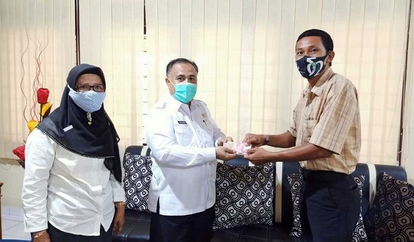 Sembuh dari Covid-19, Warga Kota Solok Terima Bantuan Rp1 Juta